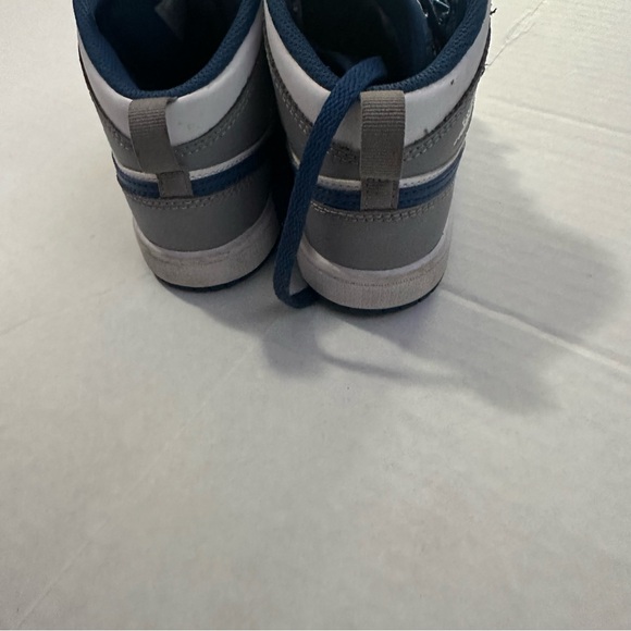 Air Jordan 1 Blue White Gray Toddler Size 13c Sneakers - Picture 5 of 7